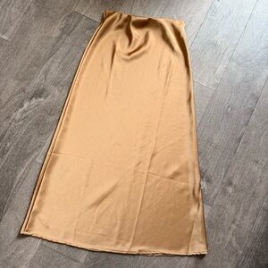 Elegant Gold Satiny Women's Skirt